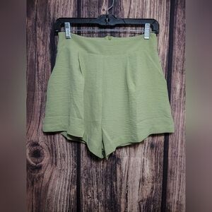 Fore Olive Green Women's Flowy Shorts Size Small!